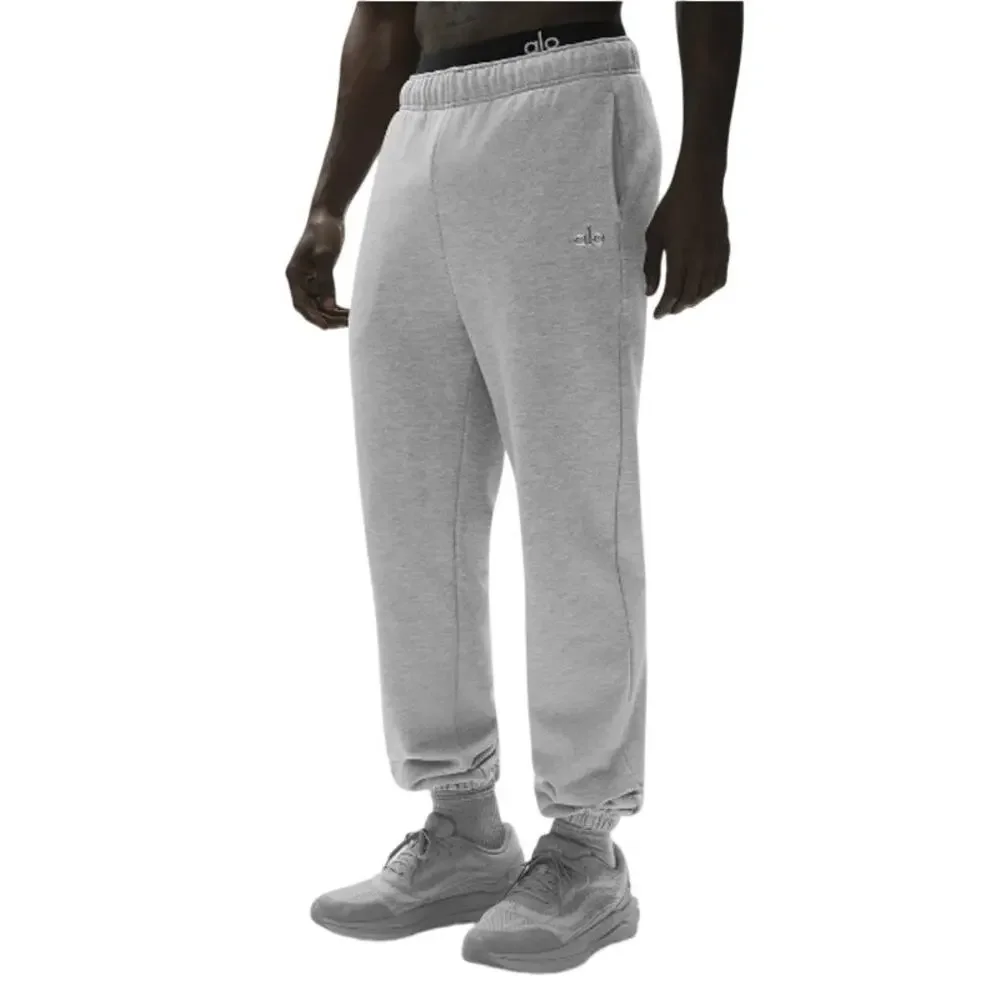 Alo Yoga Unisex Heather Gray Accolade Straight Leg Sweatpant Size M